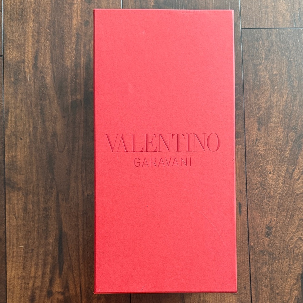 Valentino Garavani Vibrant Red Box